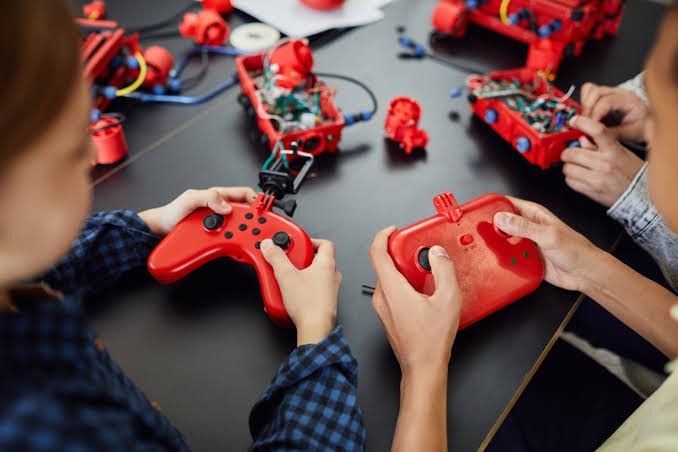 New Education Research Finds Traditional and Digital Toys Can Strengthen Children’s Learning