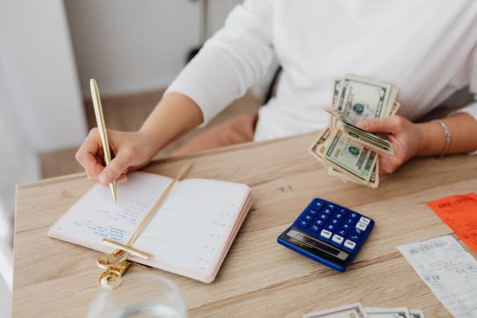 Sinking Funds 101: The Budgeting Habit That Keeps Irregular Expenses From Becoming Emergencies