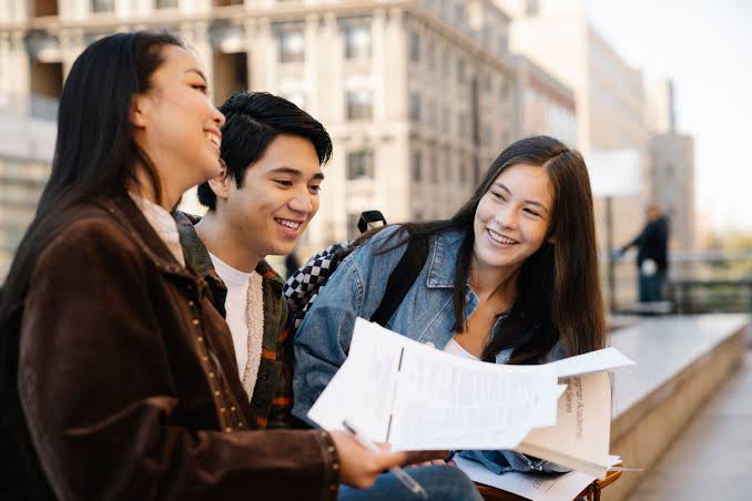 Start the Common App Essay Before August: A Calm Early-July Plan for Rising Seniors
