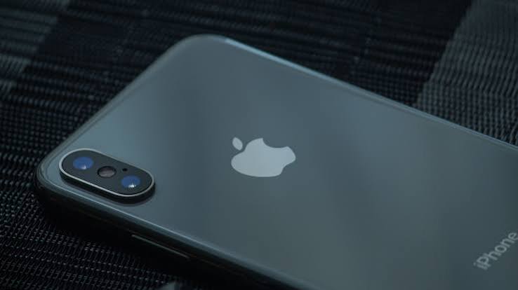 Apple’s $30 Billion Broadcom Chip Deal Shows Why U.S. Manufacturing Still Matters